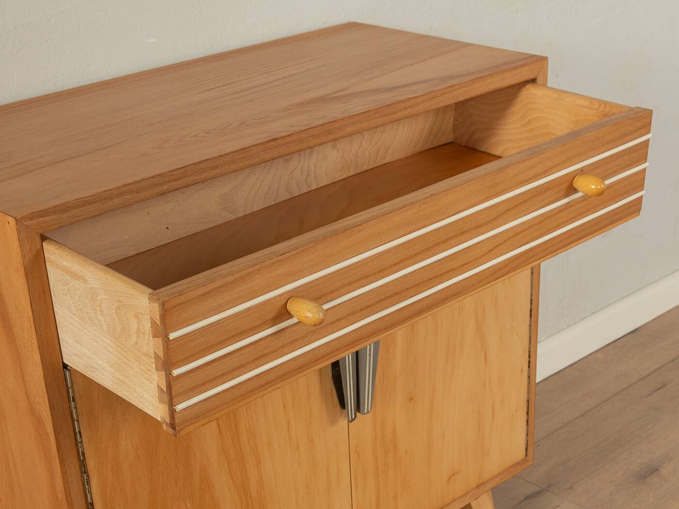 Charming Dresser