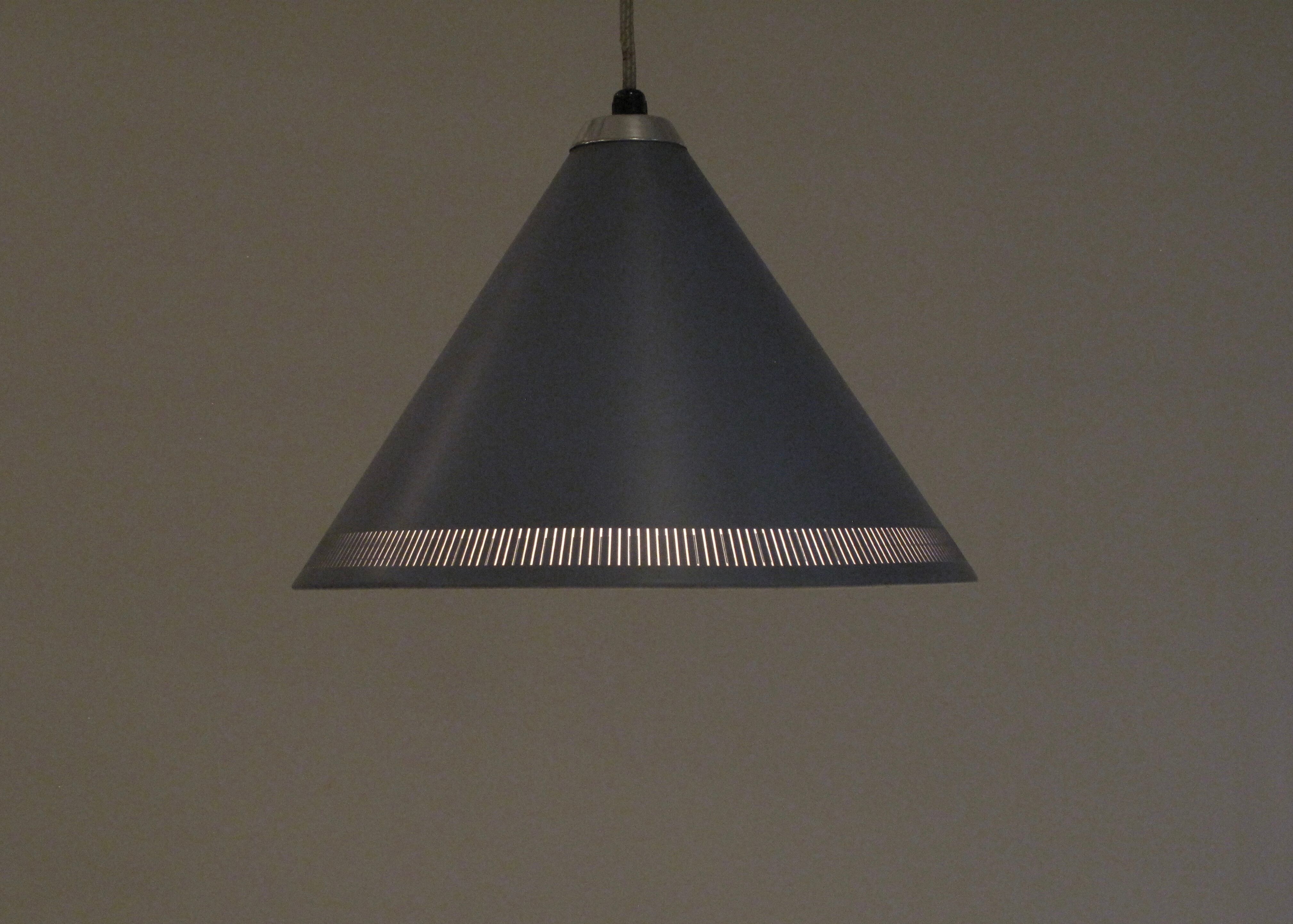 Suspension "Kegle" par Lyfa Danemark 1960's