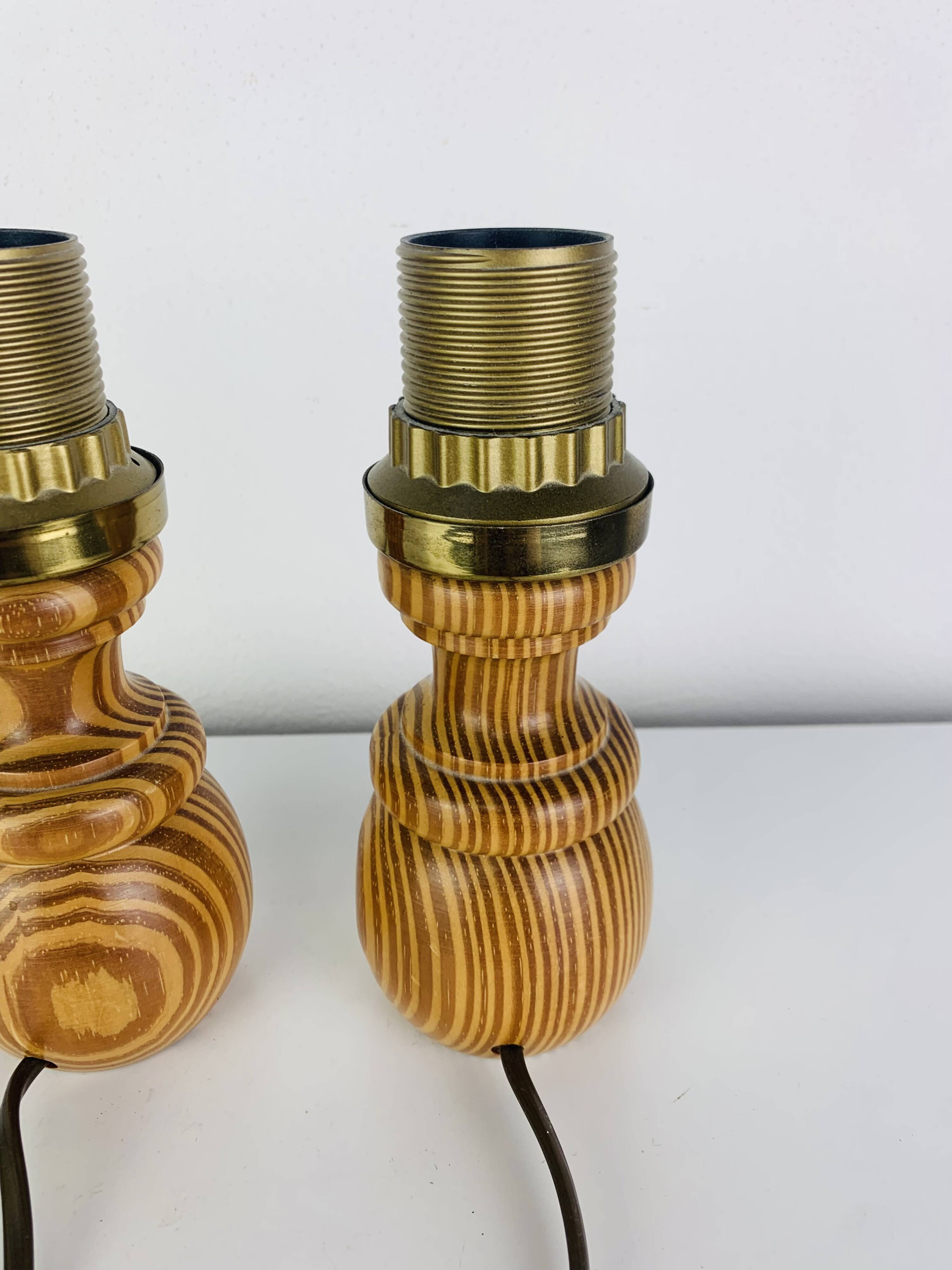 Pair of pine lamps, turned wood, vintage
