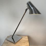 Space age kelvin t table lamp by Antonio Citterio for flos