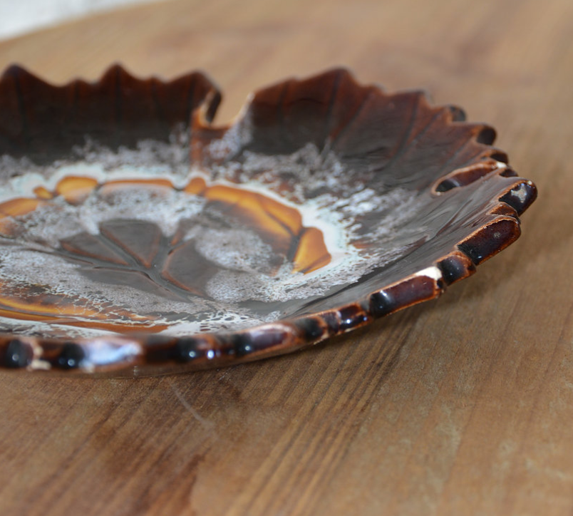 Empty pocket in ceramics-pottery hand painted