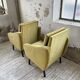 Paire de chauffeuses fauteuils vintage velours jaune