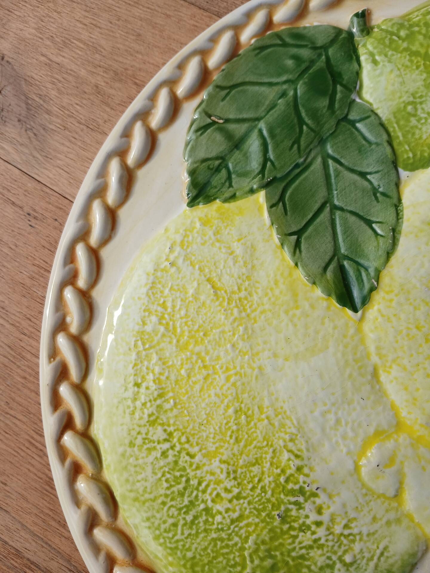 2 plats à tarte en barbotine