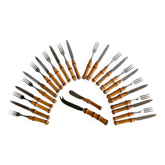 Bamboo handle cheese set