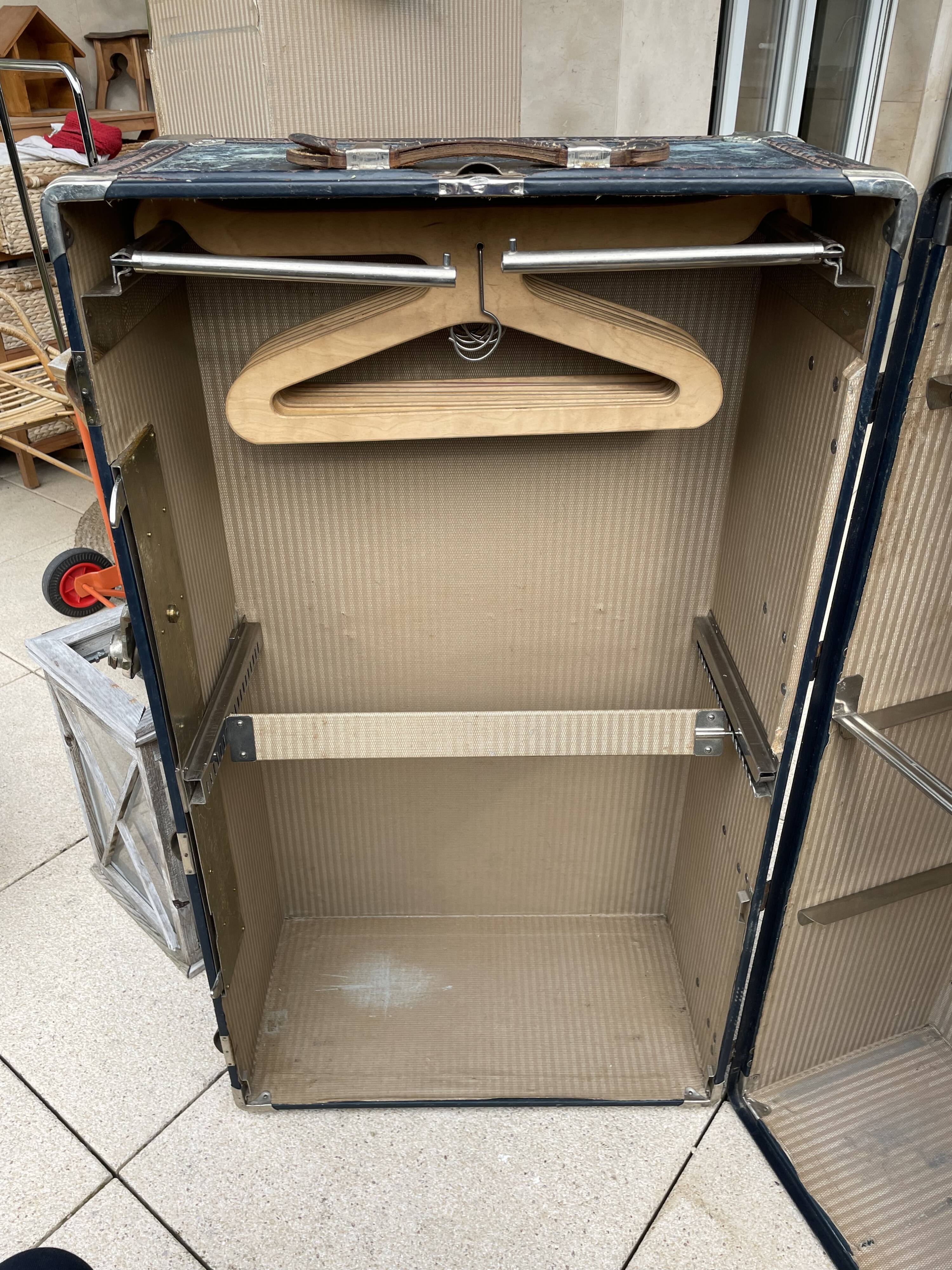Trunk cabin/Trunk cabinet "Ermett"