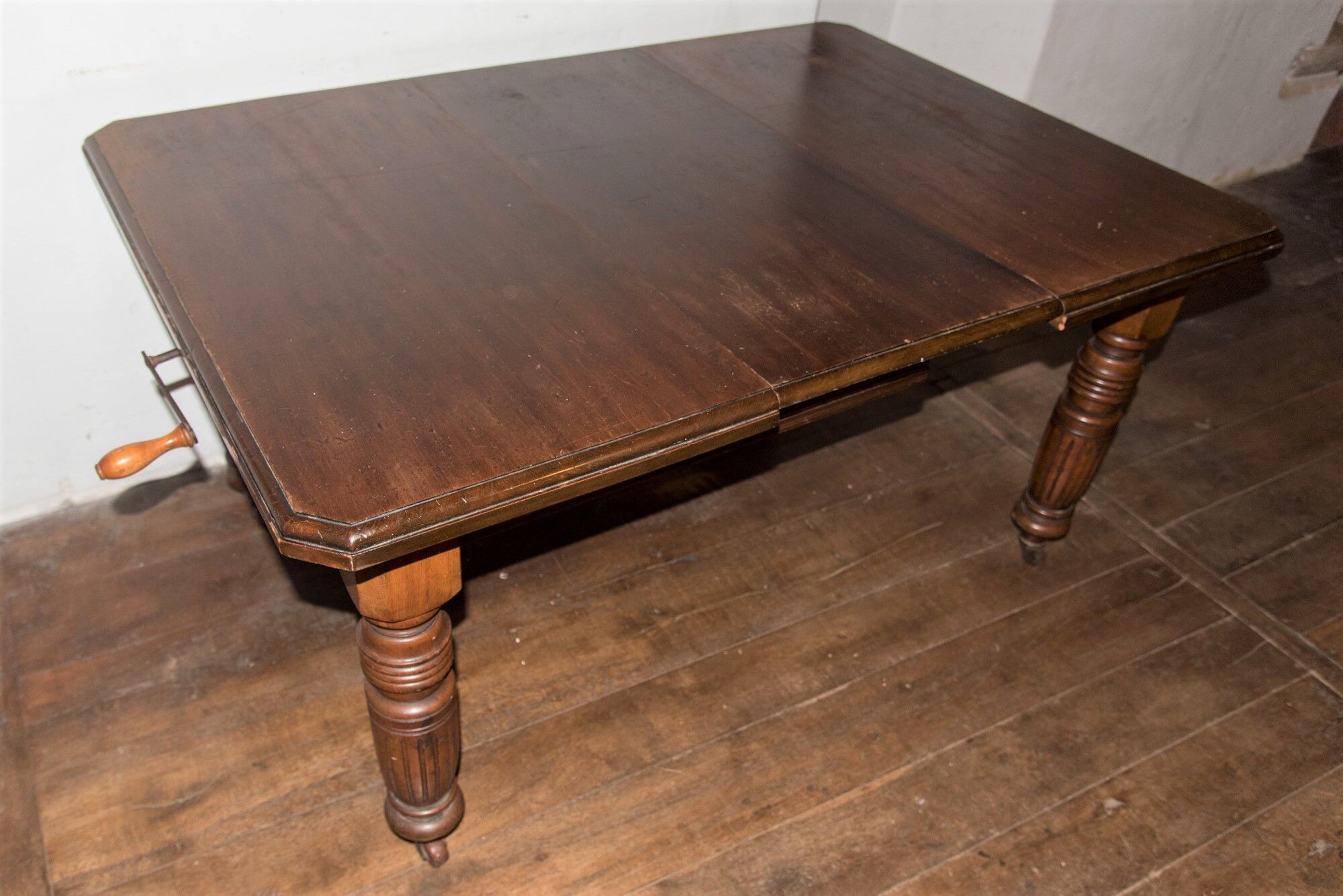 19th century Victorian dining table