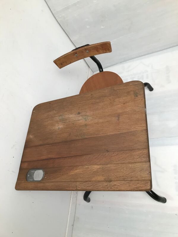 Bureau écolier avec son encrier signé