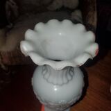 Opaline vase of fair