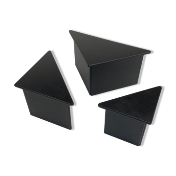 Ensemble de trois tables d’appoint triangulaires bois design noir