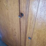 Asymmetrical cabinet