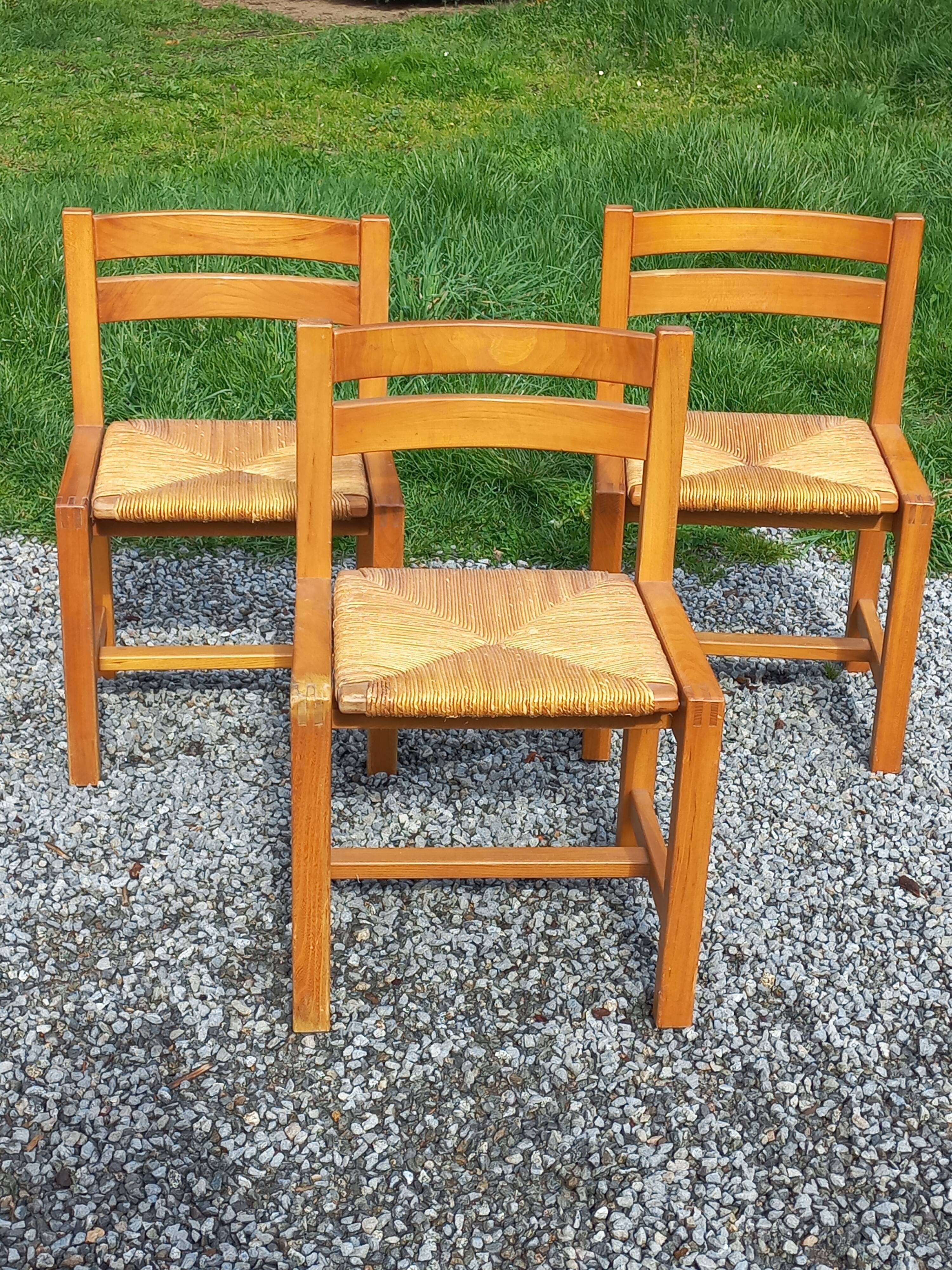 Set of 3 chairs from Regain in solid elm.