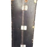 Antique vertical cabin trunk – 109 cm – parchment interior