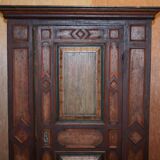 Hand-painted armoire Sublime from around 1800 in oak.