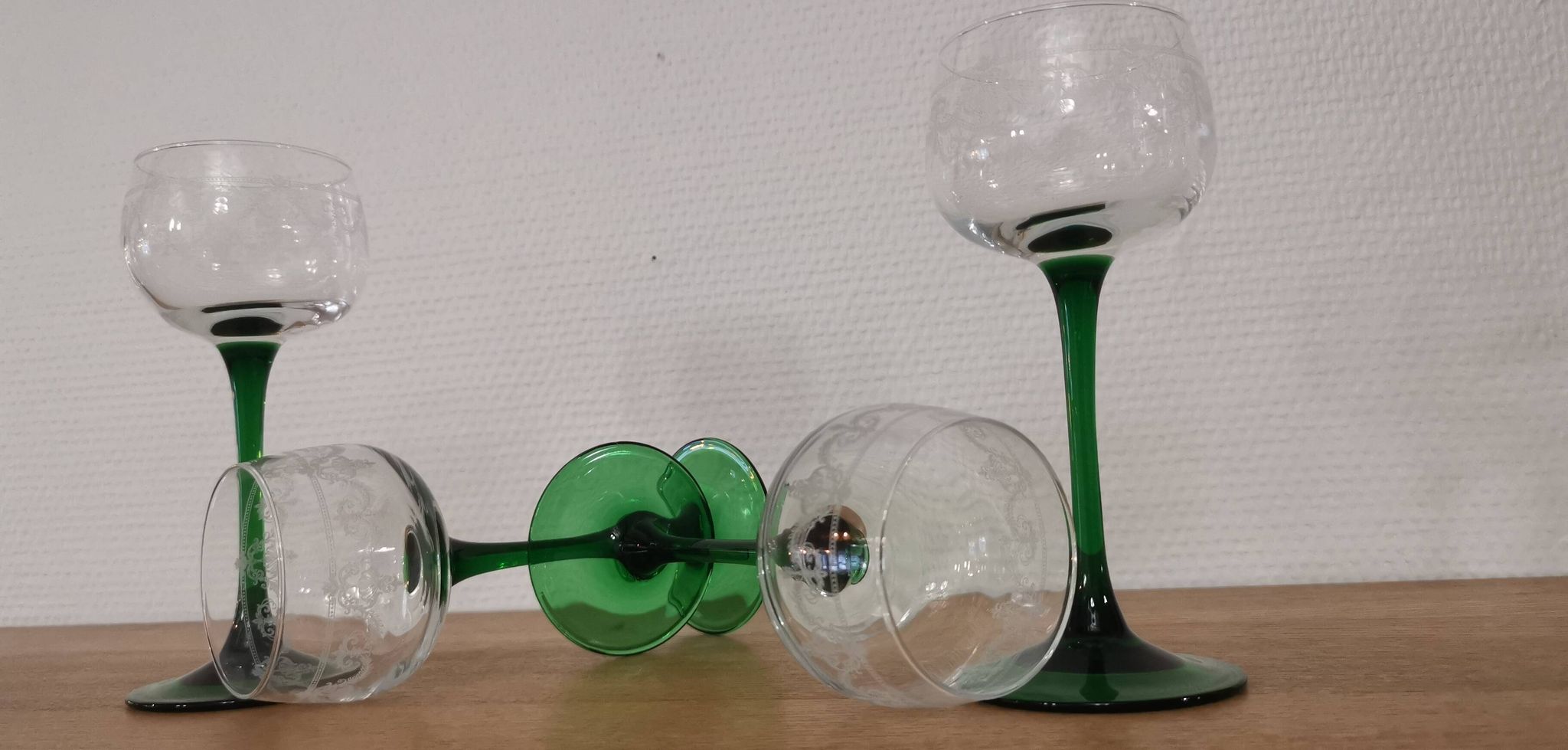 Set of 4 old Alsatian green stemmed wine glasses with vine decor engraved crystal arc