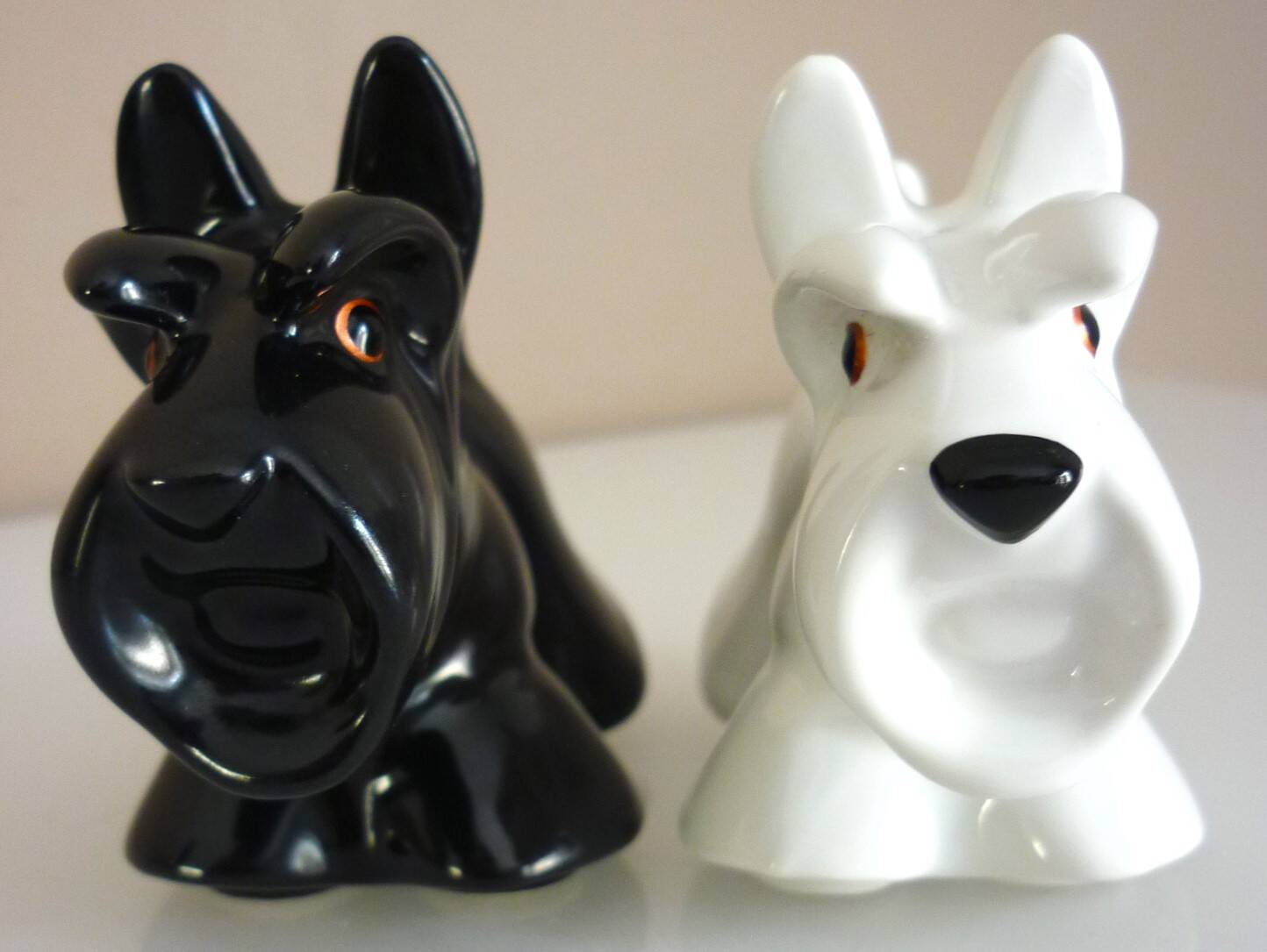 Salt and pepper shakers, glazed ceramic, Scottish terrier dog, signed