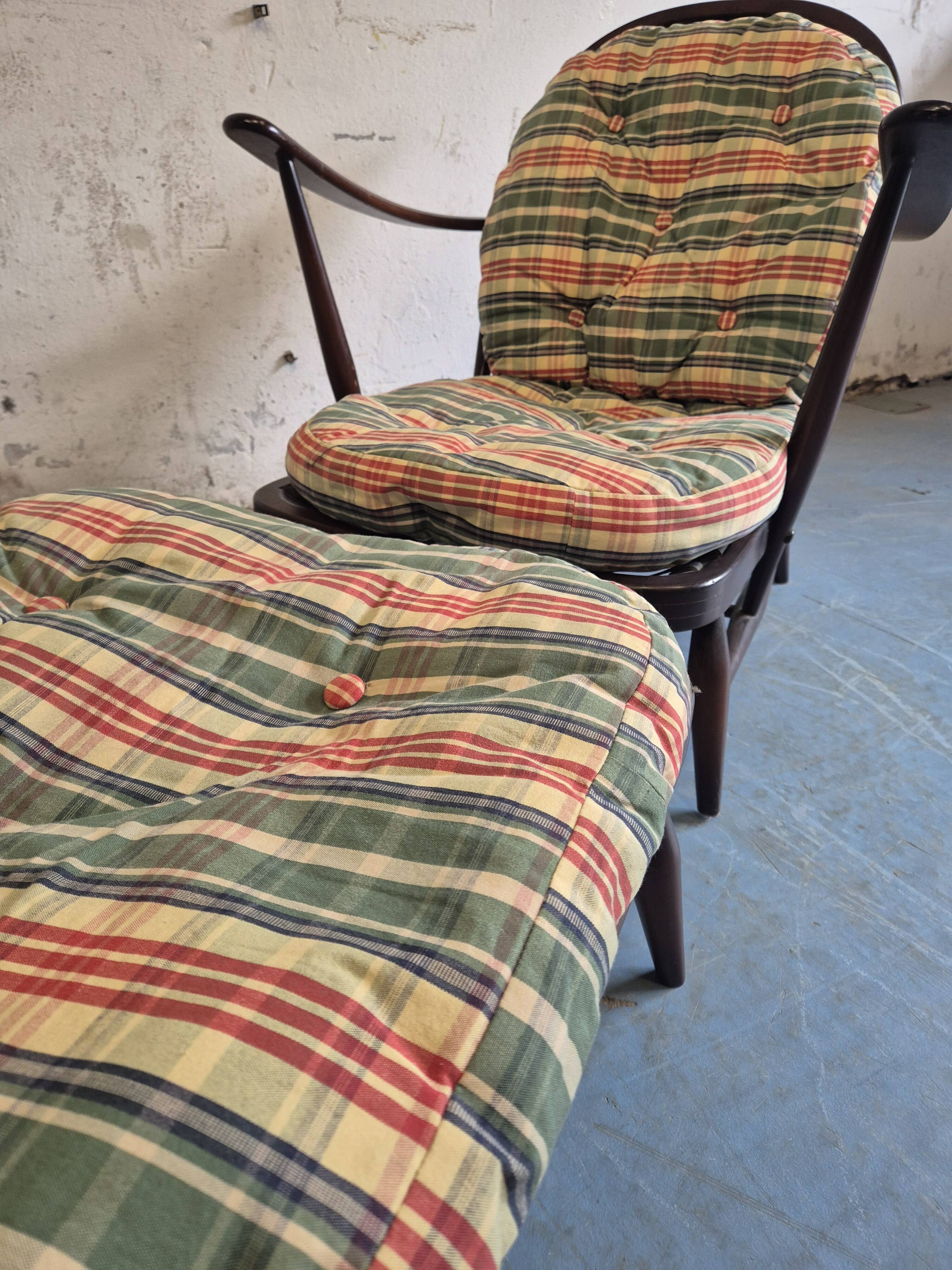 Windsor ercol + ottoman