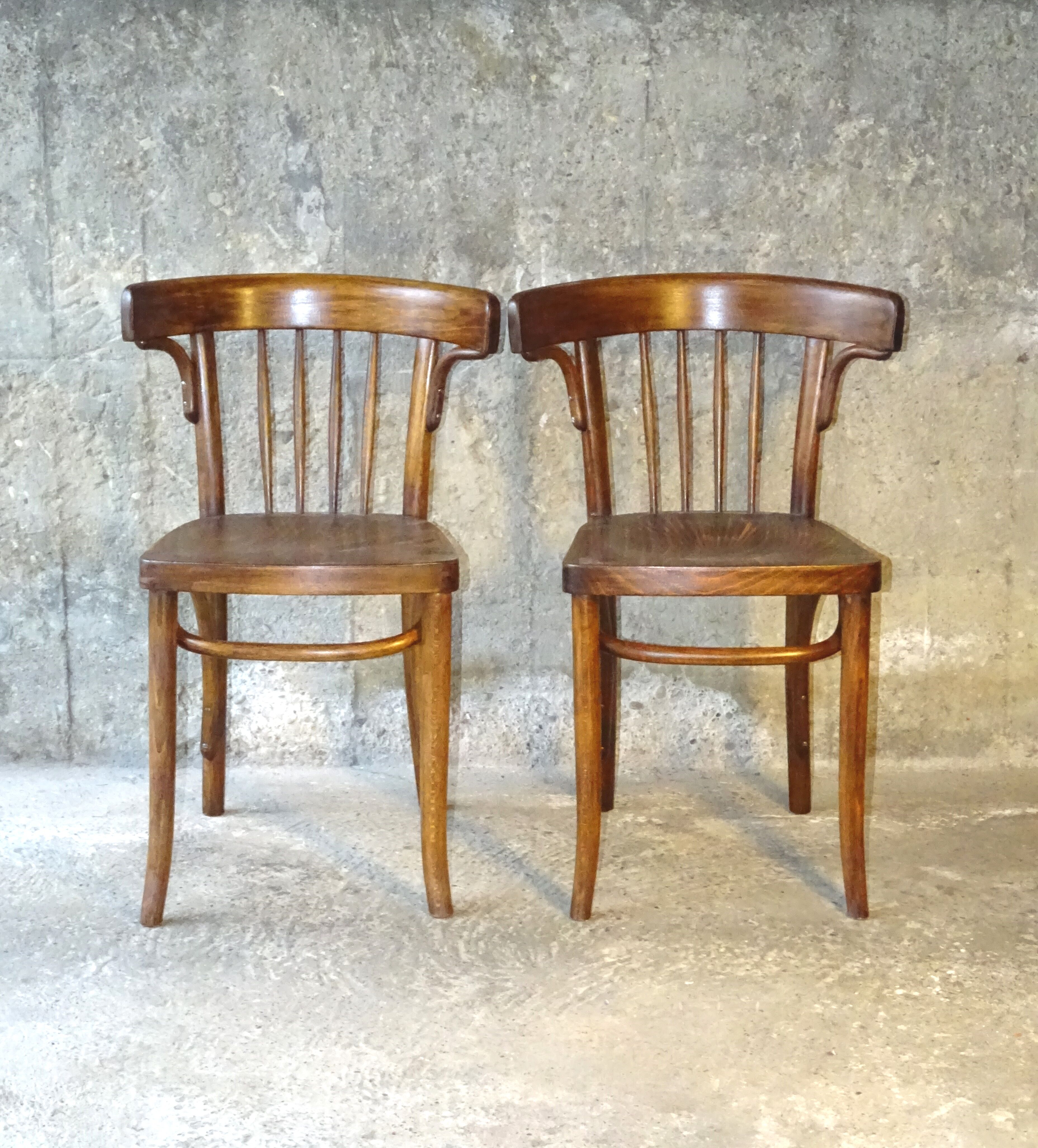 2 1930 Bistrot Thonet No. 429 chairs