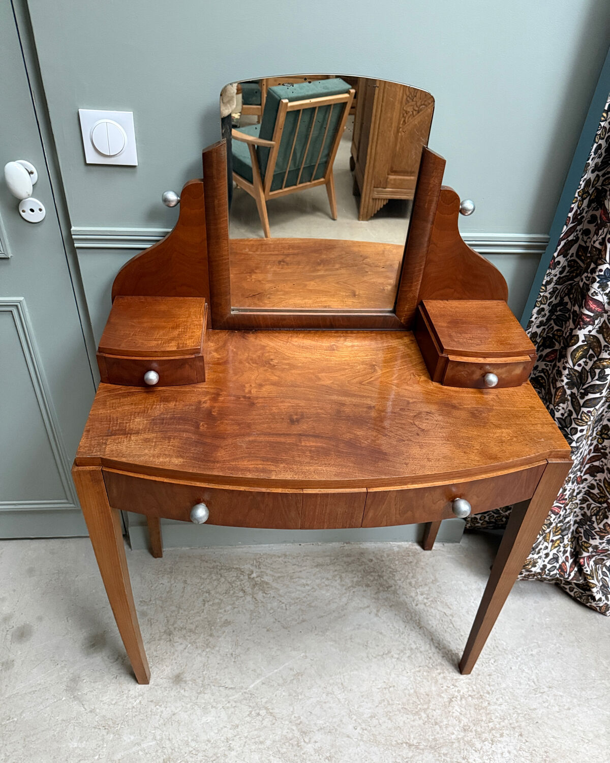 Art Deco dresser (renovated)