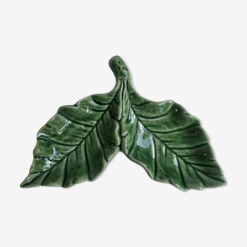 Small empty slurry pocket representing a 50s leaf