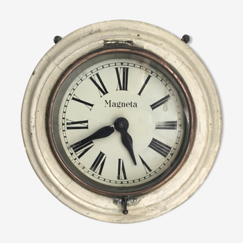 Horloge vitrée de bistrot, Magneta USA
