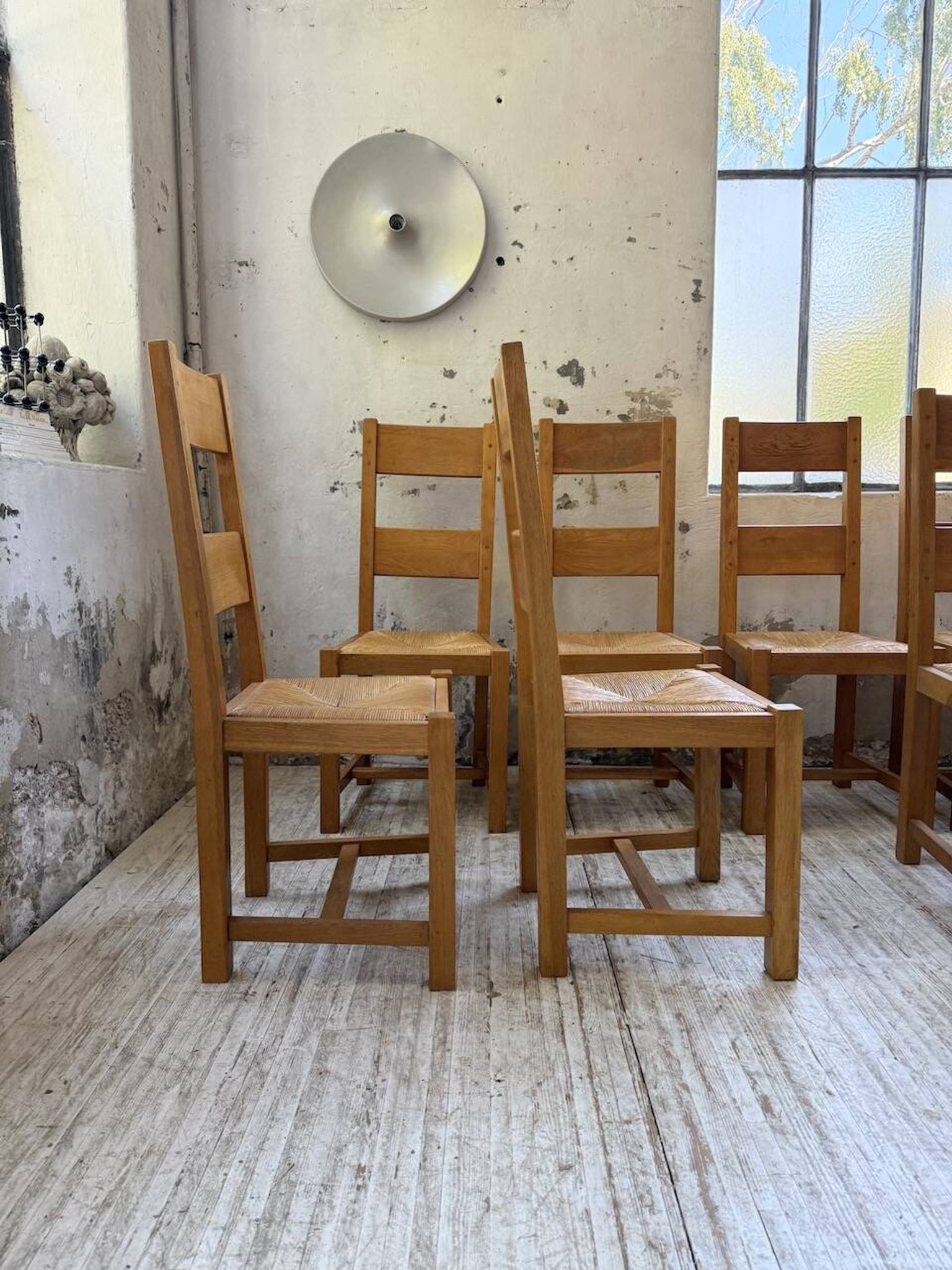 Set of 8 blond oak chairs with straw seats