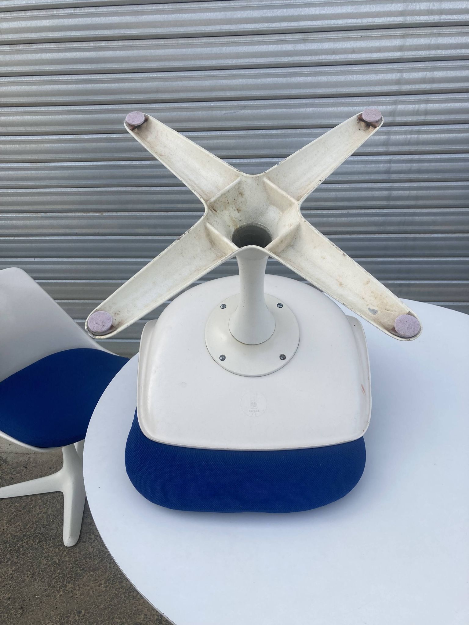 Table et 4 chaises Maurice Burke pour Arkana 1967