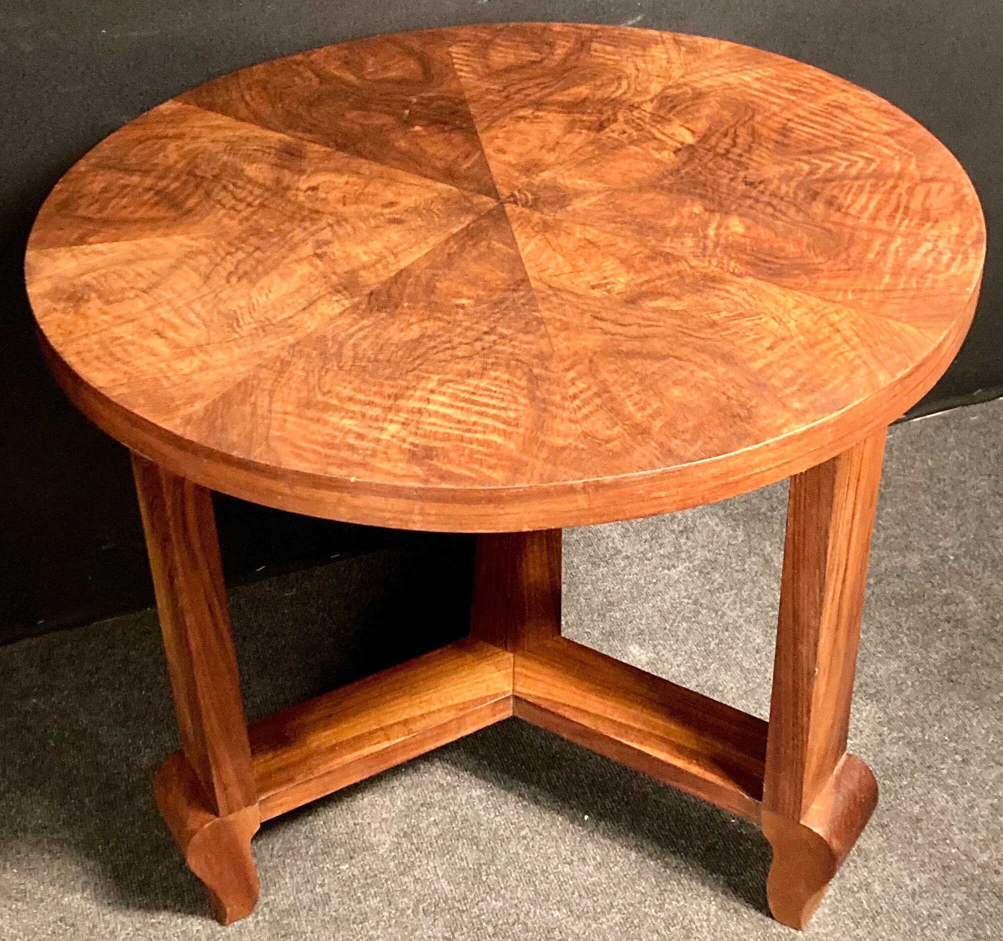 Art Deco pedestal table