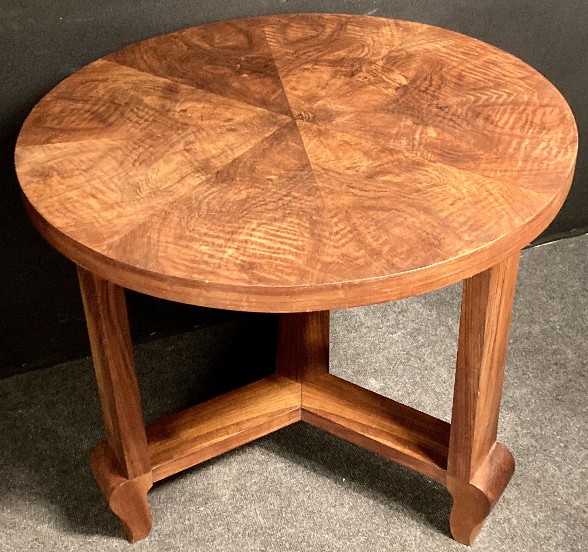 Art Deco pedestal table