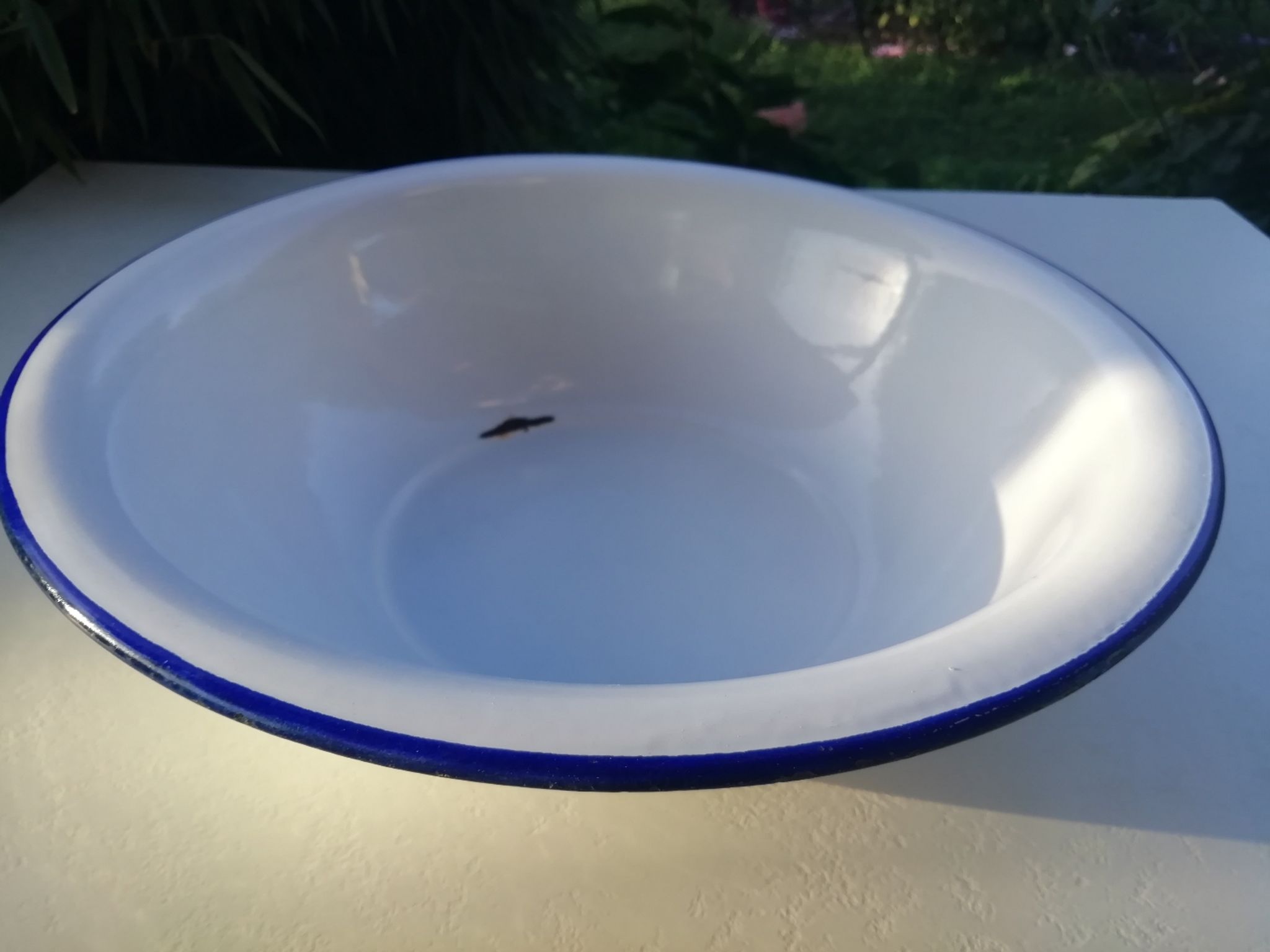 Bassine en tôle émaillée