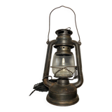 Hurricane lamp