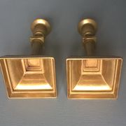 Pair of small vintage candlesticks in patinated brass Scandinavian style with square feet - 1970s