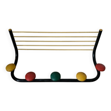 Scoubidou coat rack