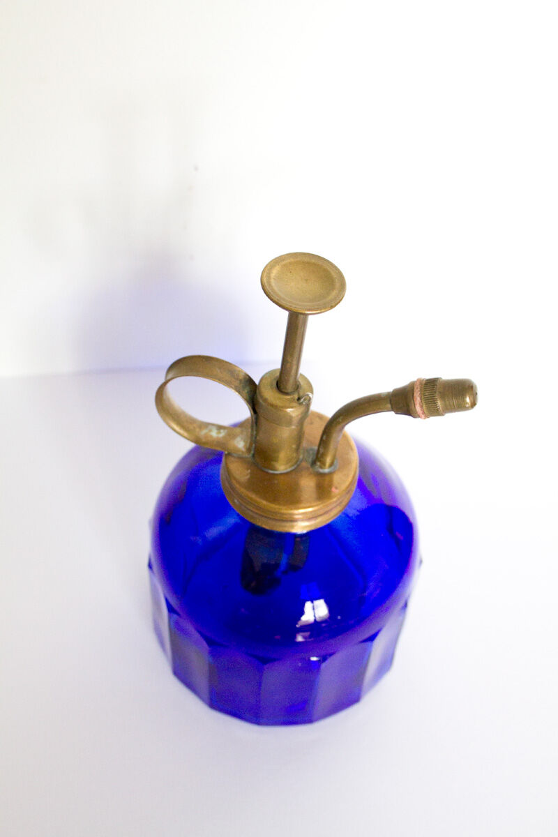 Blue glass vaporizer