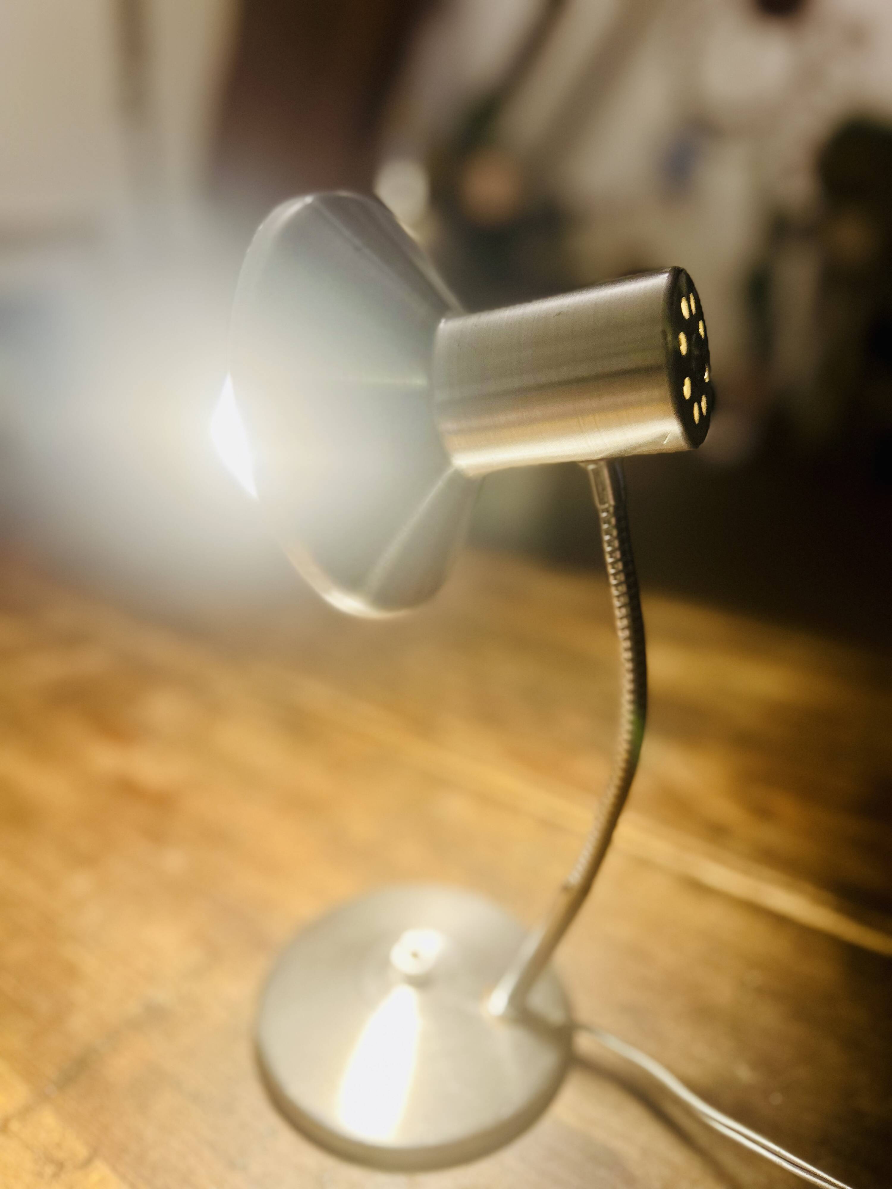 Magnificent little desk lamp from the 60s