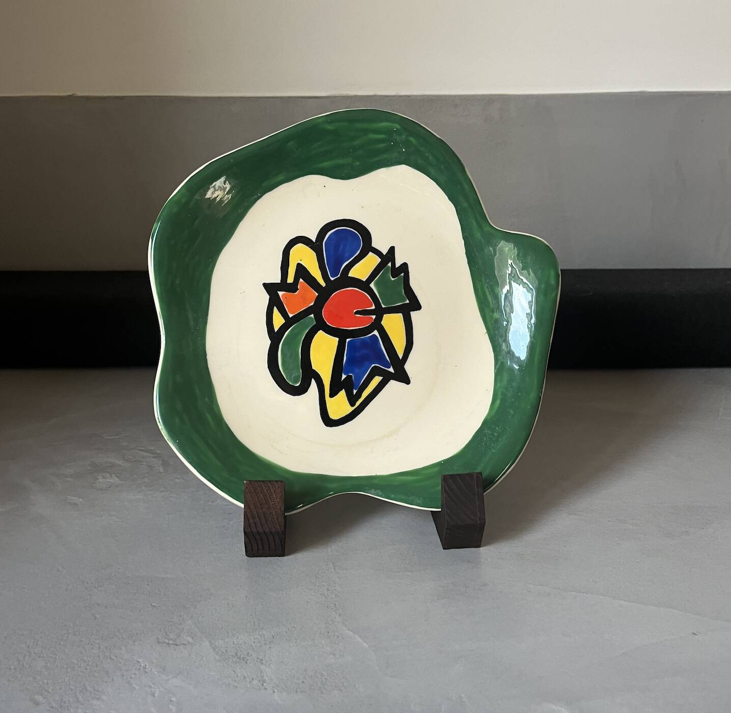 Ceramic plate by Roland Brice