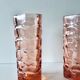 Paire de vases en verre rose