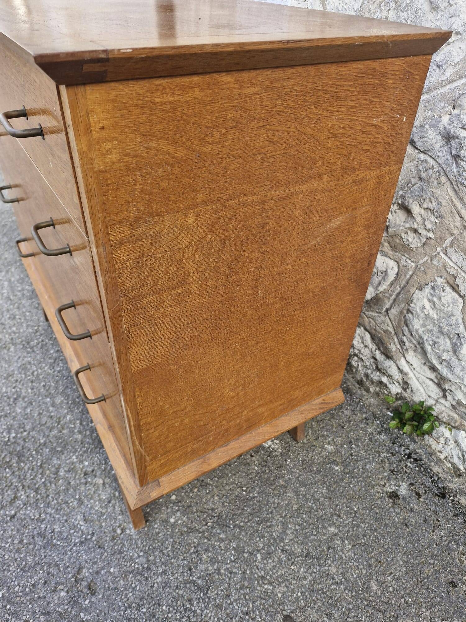 Commode