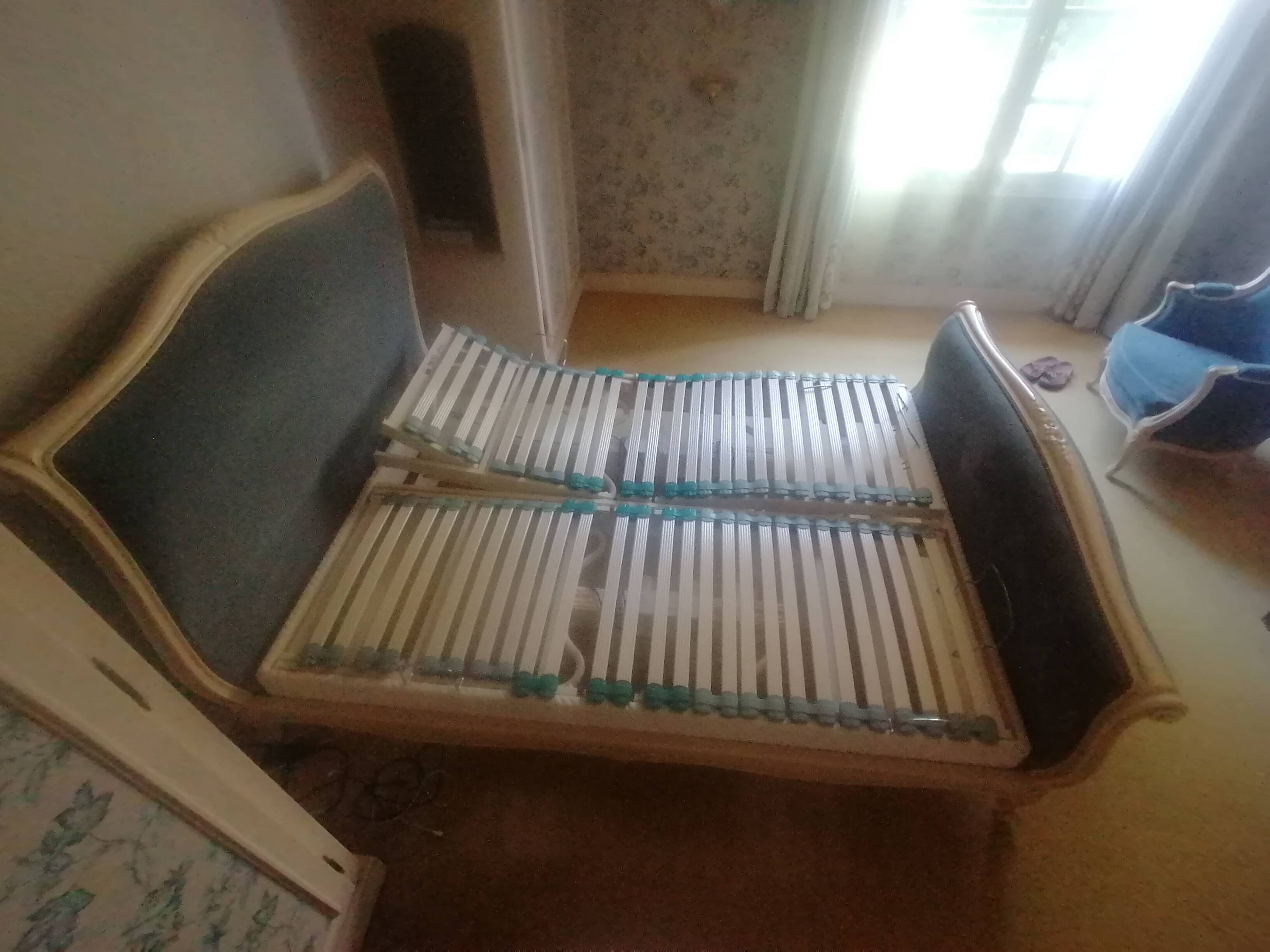 Bed 140x190 antique style