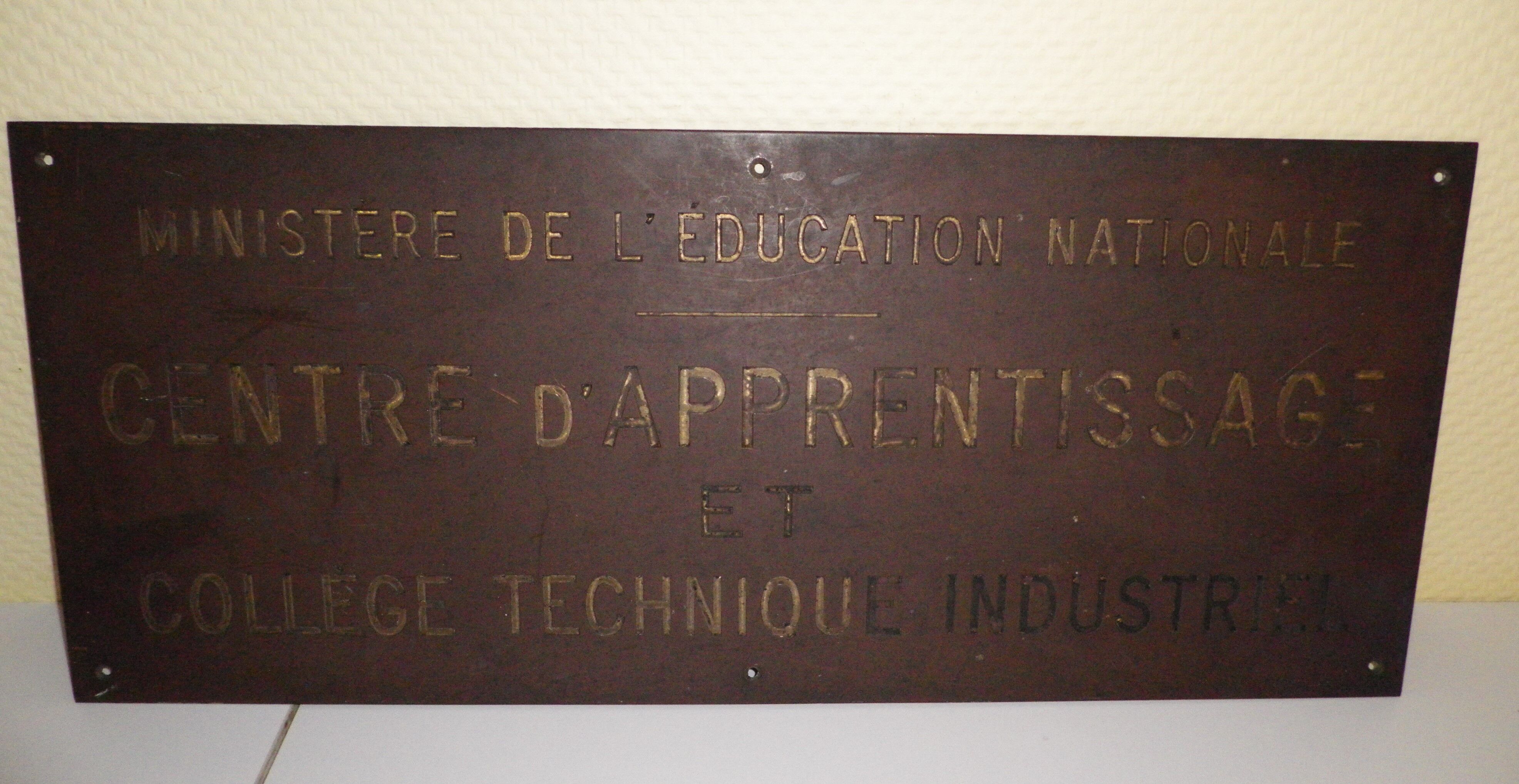 Copper panel of the Ministry of National Education 1950