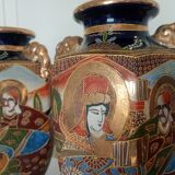 Satsuma - Pair of baluster vases - Porcelain - gilded enamel, painted - Japan