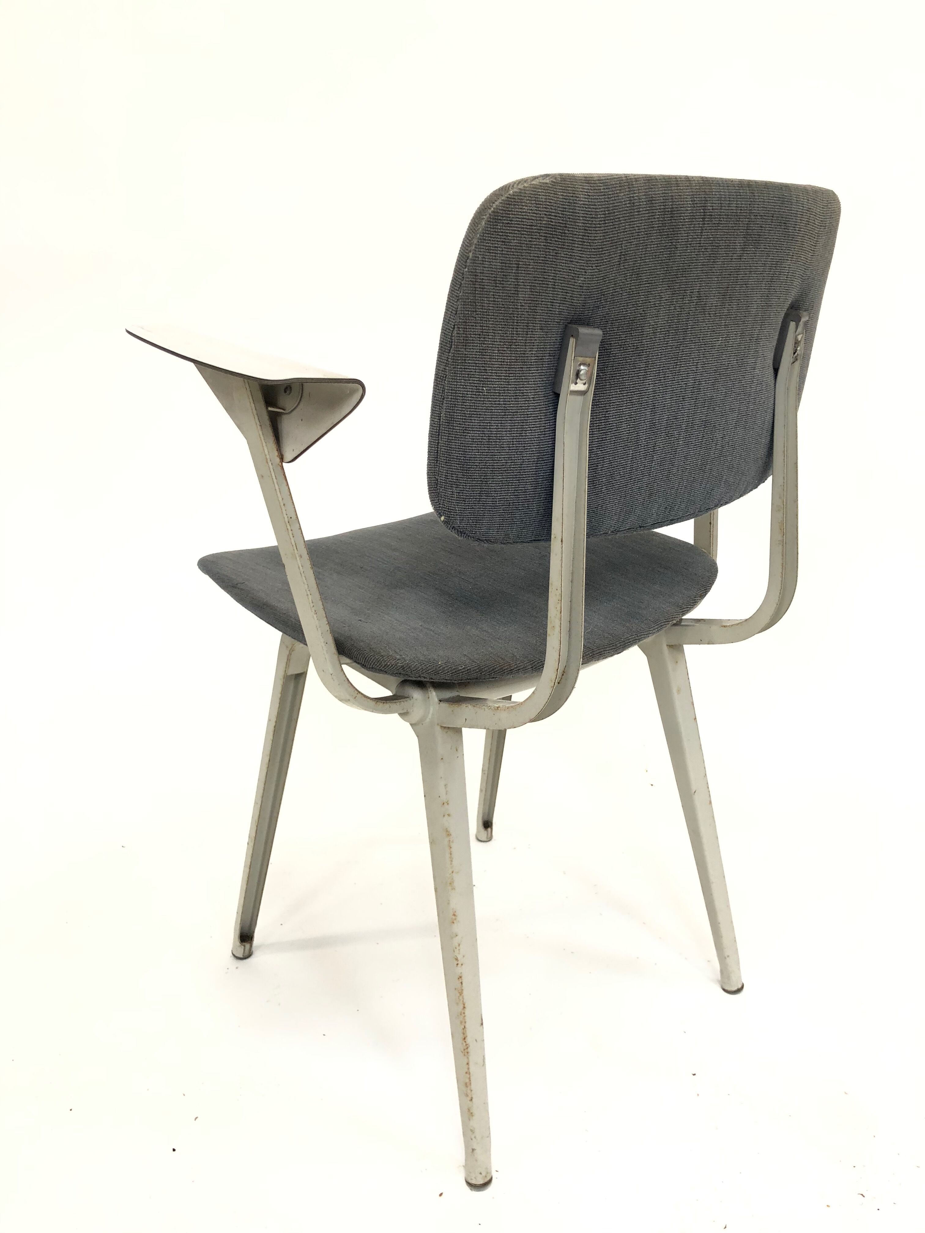 Circle Friso Kramer Revolt Ahrend vintage chair with designer armrests