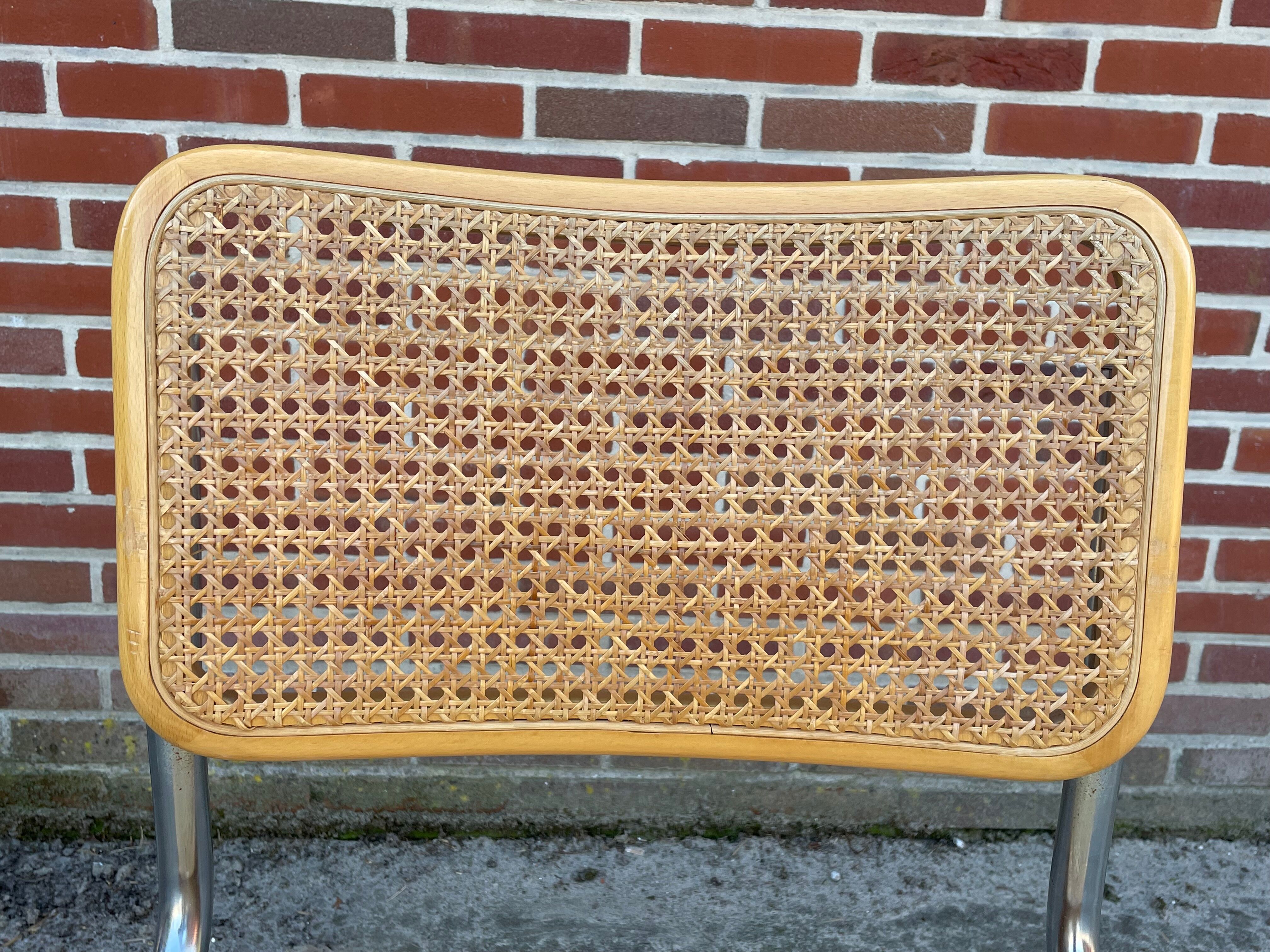 Lot de  4 chaises modèle Cesca B32