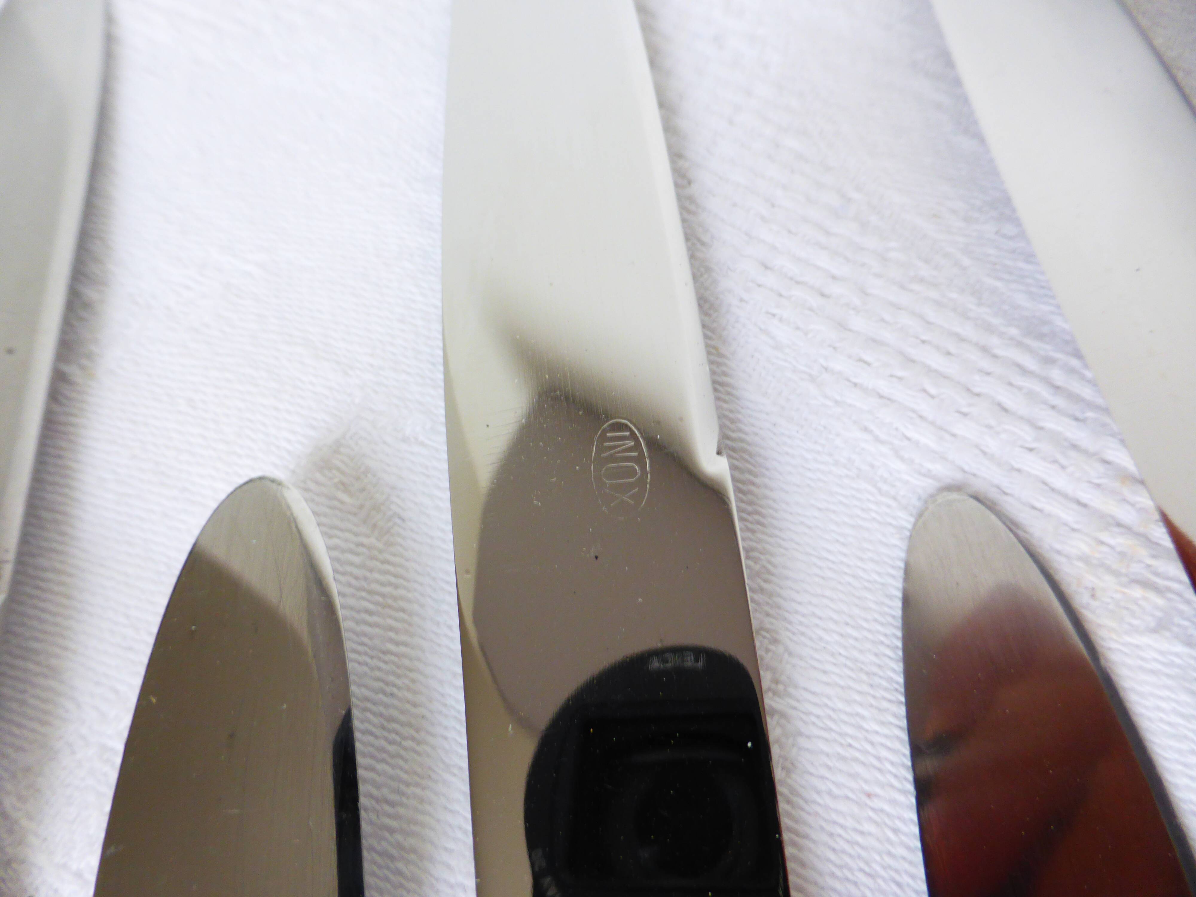 7 silver-plated metal knives, hallmarked 2107106