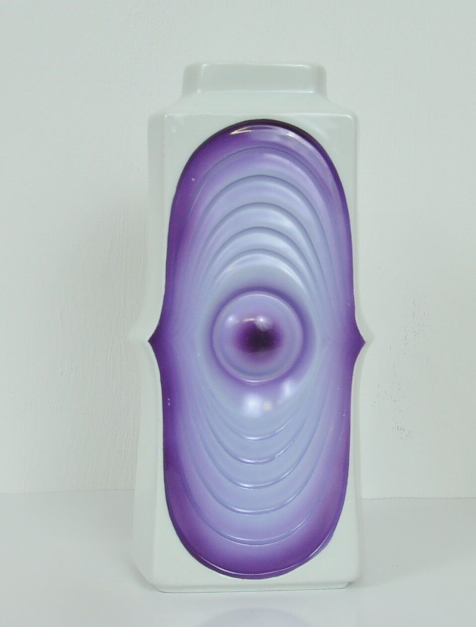 Vase in porcelain of the 1970s