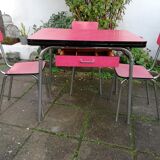 Table and chairs/stabonet in 60s formica