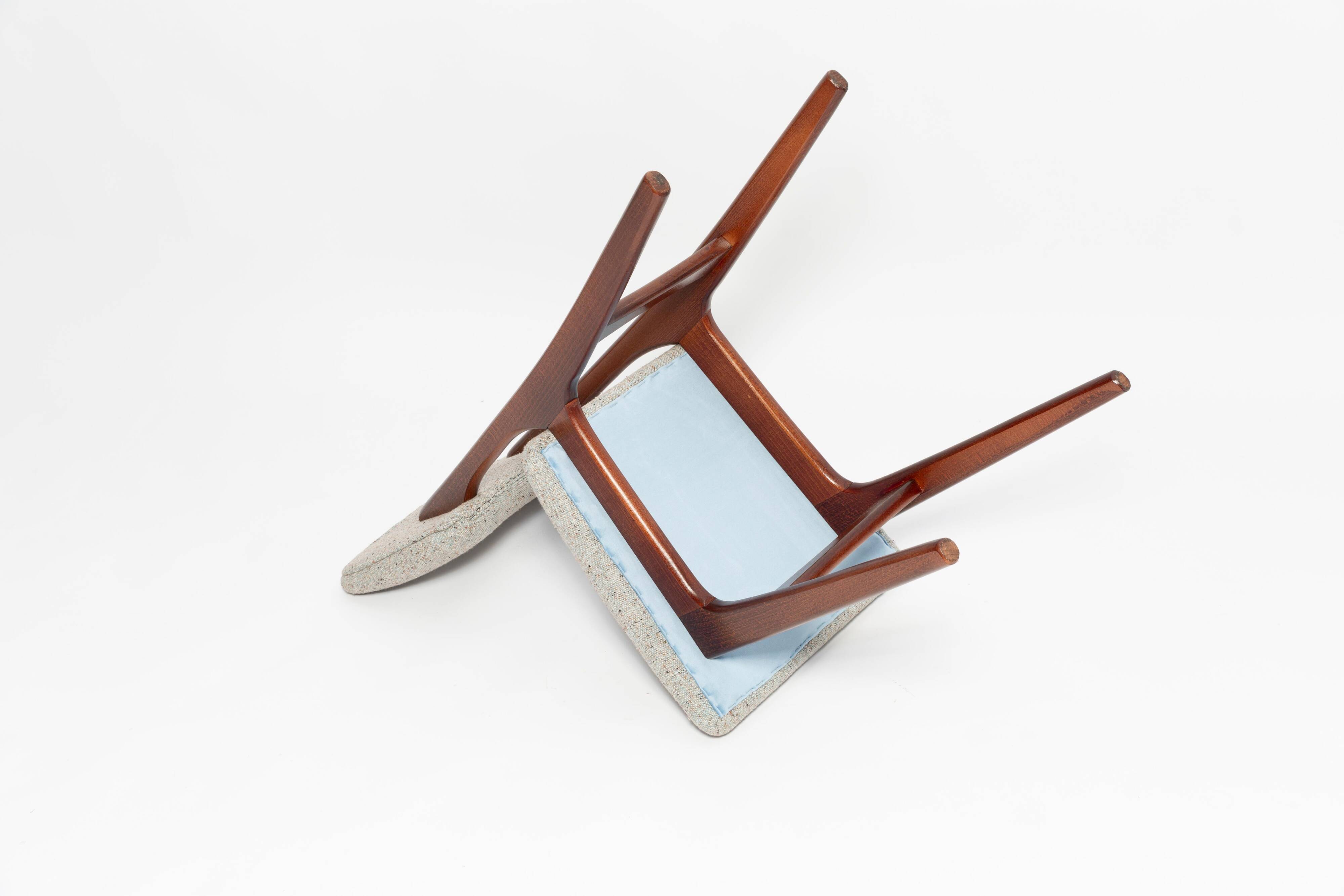 Butterfly Chair Mid-Century Modern in beech wood and Italian fabric