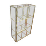 Petite vitrine en laiton et verre.