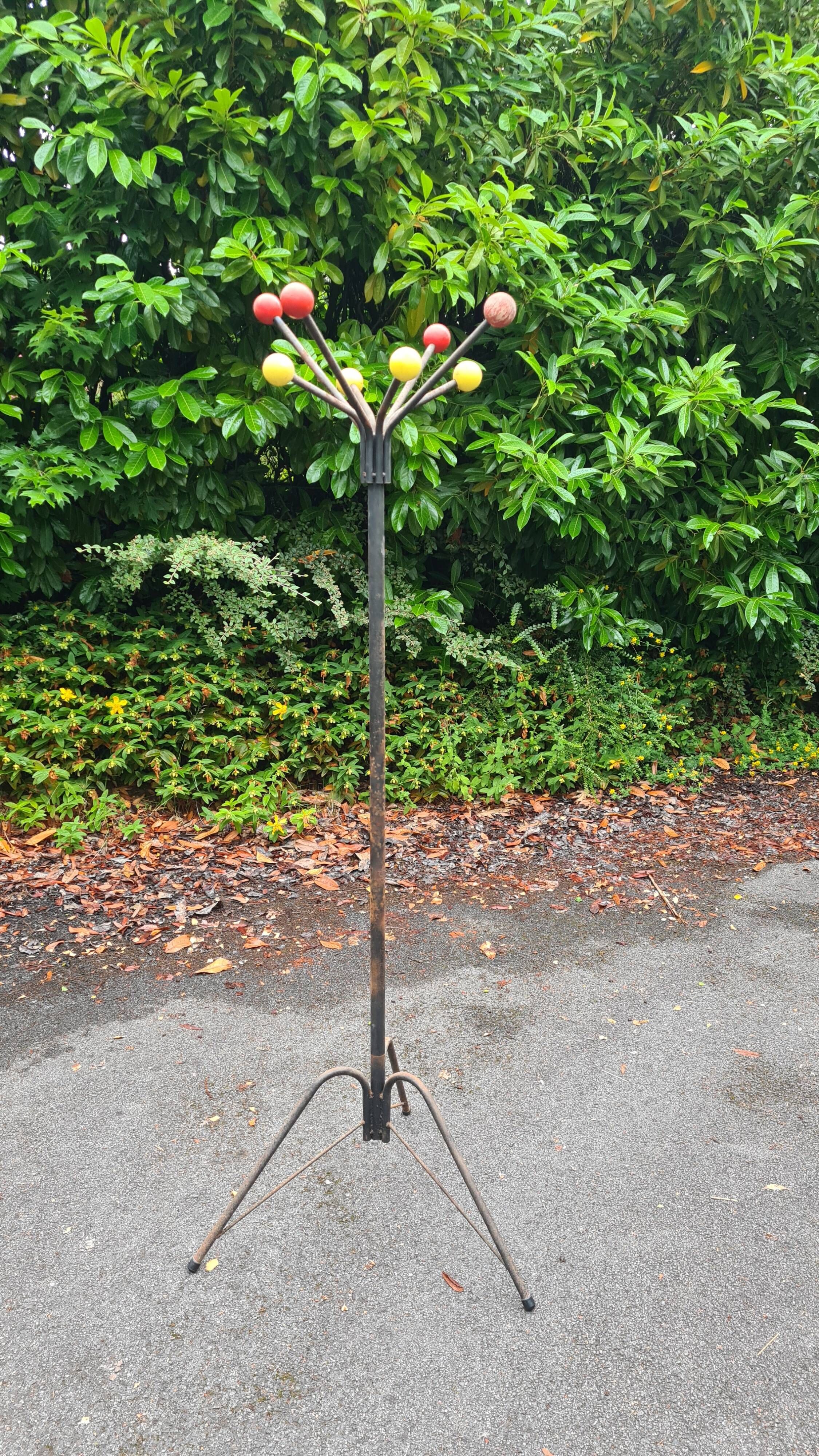 Atomic coat rack in metal and wooden balls / 1950s