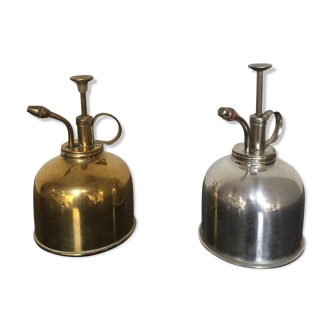 Lot of two golden and silver brass sprays