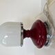 Lampe de table en plastique rouge